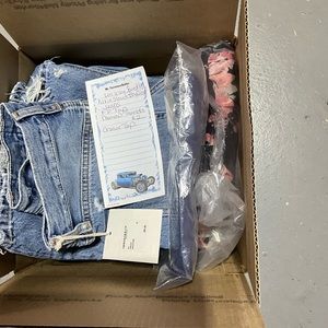 Reseller boxes